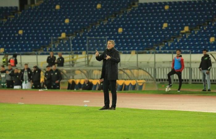 Juan Carlos Garrido in discussion with the Raja