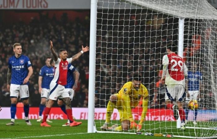 Arsenal beat Ipswich to become Liverpool’s runners-up