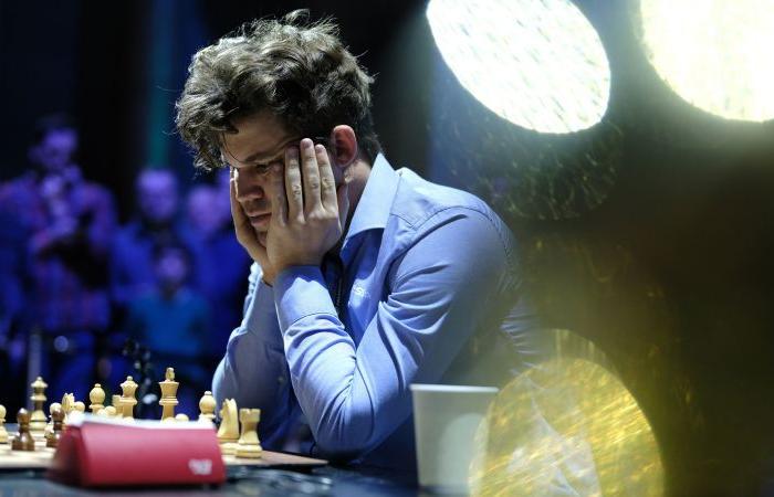 Magnus Carlsen quits World Rapid and Blitz Championships after refusing to change out of jeans