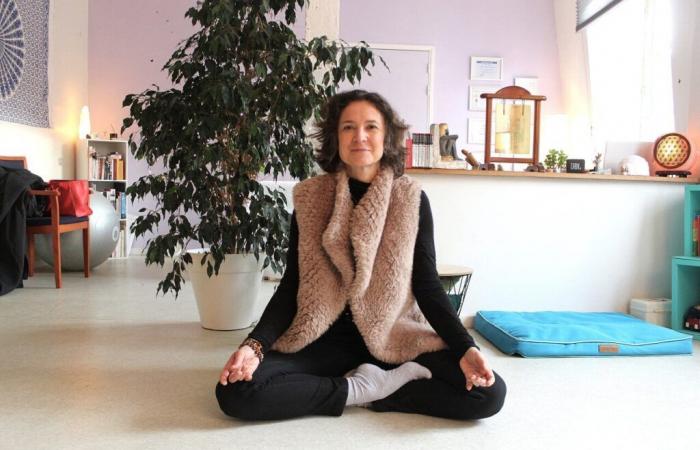 Interview. In Eure, she offers still yoga sessions to improve your sleep