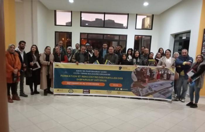 Oujda.. Organize training on media and immigration