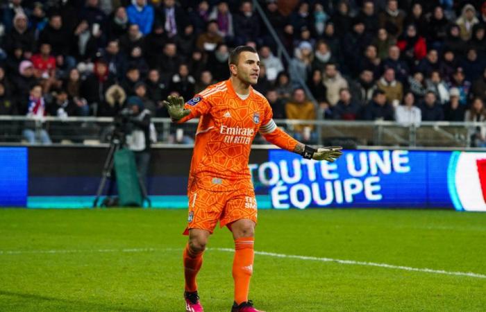 A last minute solution for the departure of Anthony Lopes?