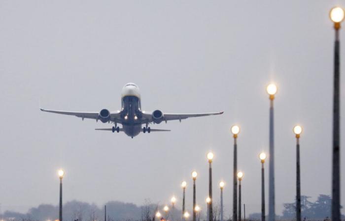 passengers from Marrakech land in Clermont-Ferrand