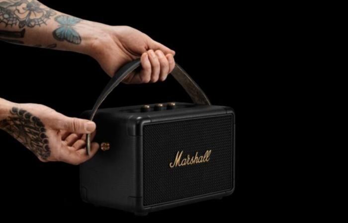 This beautiful speaker from Marshall to add some ambiance to the New Year is 40% off