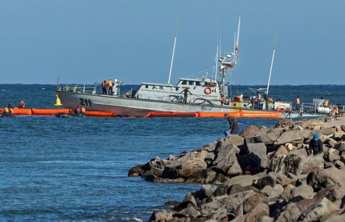 Morocco receives support from Spain to refloat the patrol boat stranded in the waters of Melillia