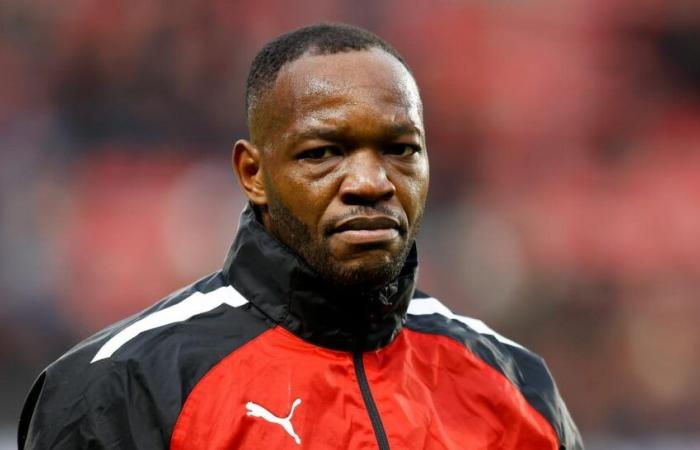 Mandanda's cash response, sidelined by Samba