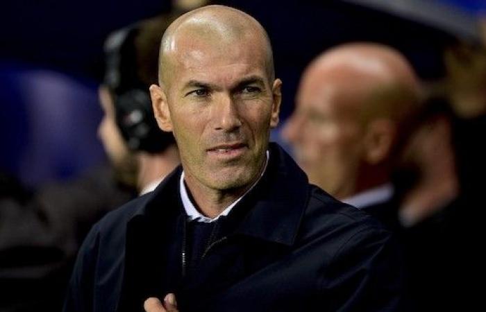 Zidane is biding his time to return to the helm of the Blues