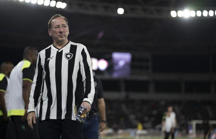 OL: Botafogo is already disillusioned, John Textor attacks RMC