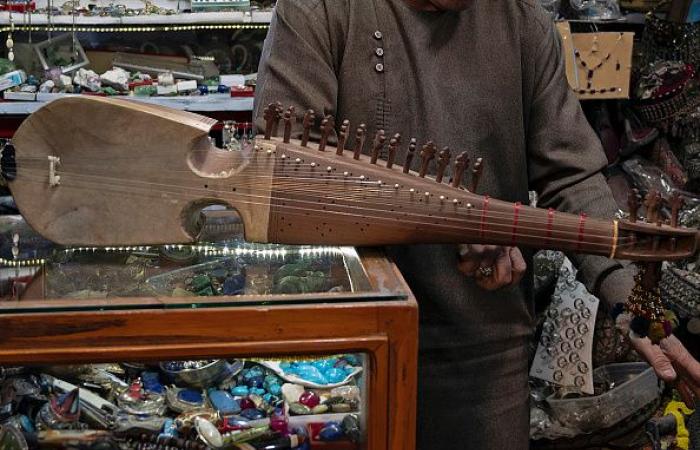 the rubab, a musical instrument that has become clandestine, classified by UNESCO