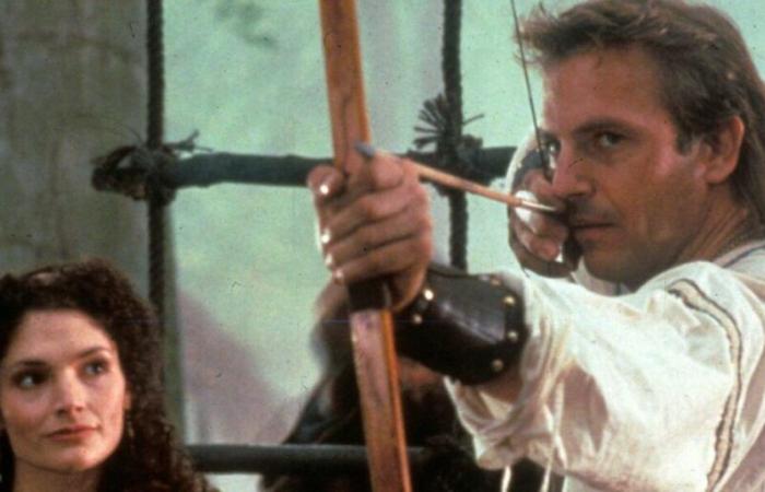 Why did Kevin Costner sue the producers of Robin Hood?