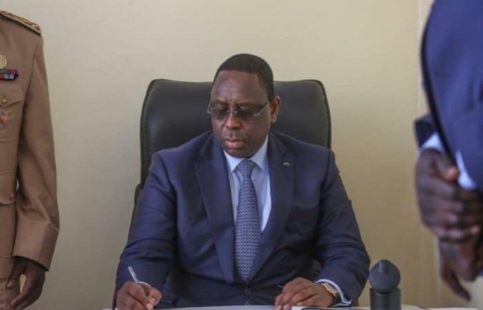 Macky Sall suspends his political functions for an indefinite period