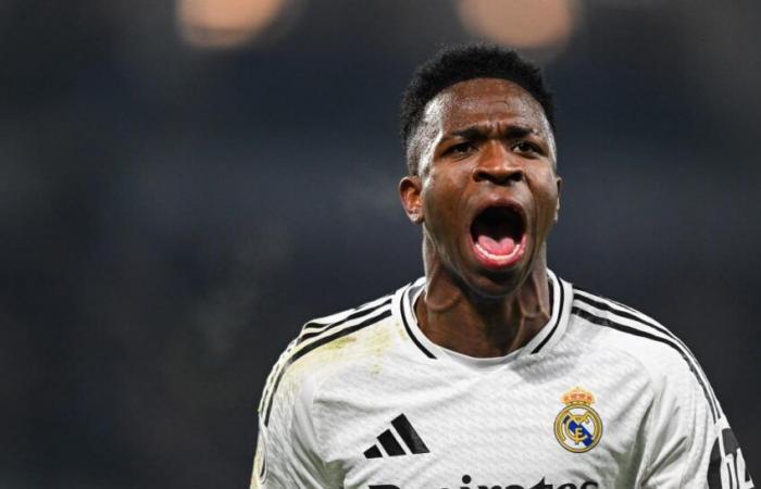 the sale price of Vinicius Junior fixed?