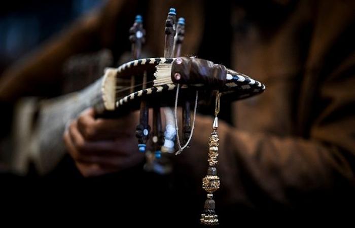 the rubab, a musical instrument that has become clandestine, classified by UNESCO