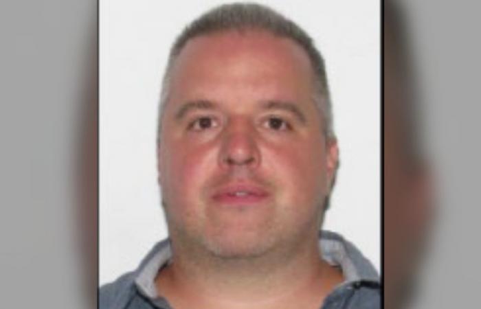 ‘Dangerous person alert’ for Calgary double murder suspect