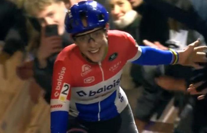 Cyclo-cross. Cycling. Superprestige – Lucinda Brand beats Ceylin Alvarado in the Diegem cross country