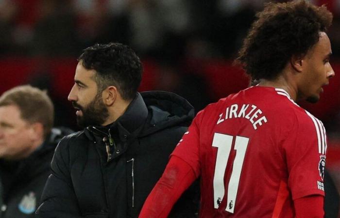 Joshua Zirkzee booed by Man Utd fans and storms down tunnel in Newcastle clash