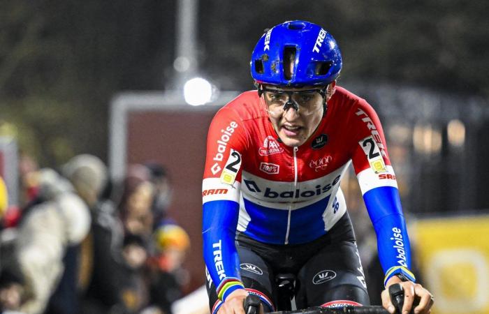 Lucinda Brand beats Ceylin Alvarado after a nice battle in Superprestige Diegem