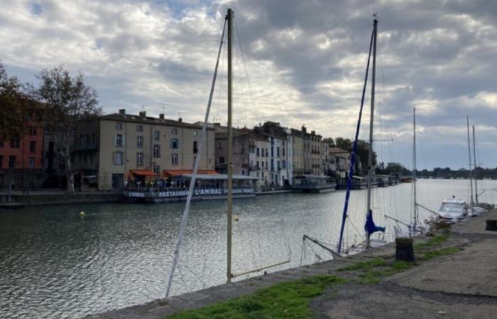 the center of Agde in the shadows…