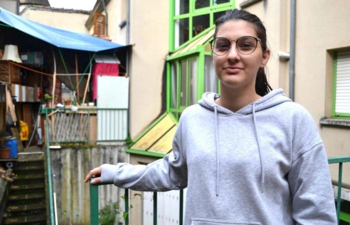 the leap into the unknown for Rachel, 23, retraining in Châteauroux