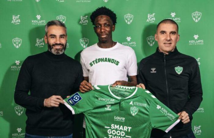 After depreciation, how much should ASSE sell Lamine Fomba this winter?