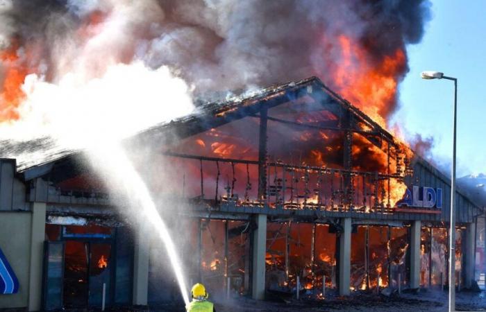 Pyrénées-Orientales: a fire devours an Aldi supermarket without causing any casualties