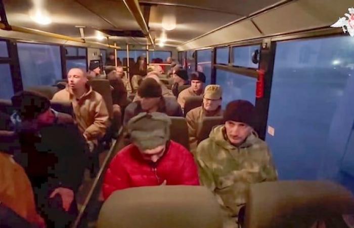 Exchange of hundreds of prisoners between Russia and Ukraine