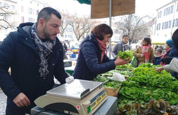 The last market of the year and its rare pearls, truffles and oysters as queens of New Year's Eve, this evening