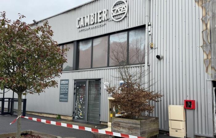 A fire devastates the Cambier brewery which had just celebrated its 10th anniversary, in Croix