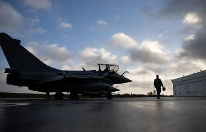 France struck two positions of the Islamic State group in Syria with Rafales and drones