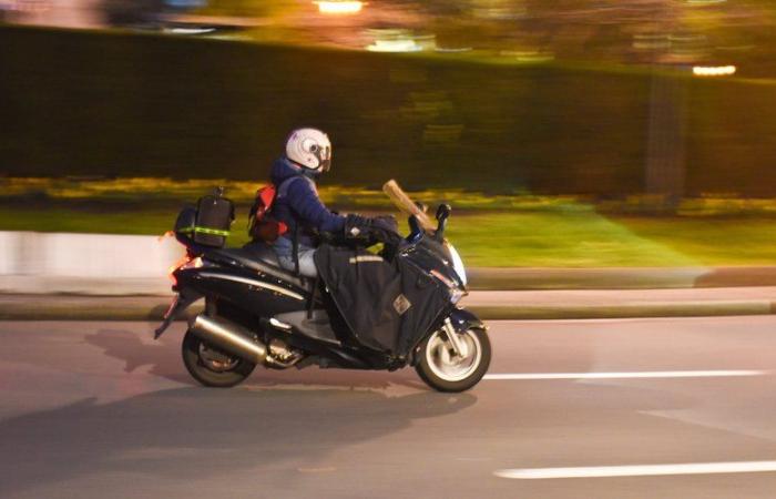 Refusal to comply: going against the flow, he tries to escape the police but loses control of his scooter and dies