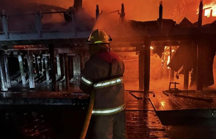 Vancouver Island | Fire destroys Telegraph Cove boardwalk