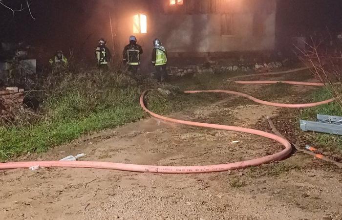 “She finds herself with nothing”: the house of wood and straw completely destroyed on New Year’s Eve