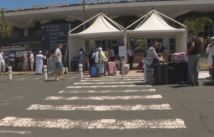 commercial flights resumed today between Reunion and Mayotte