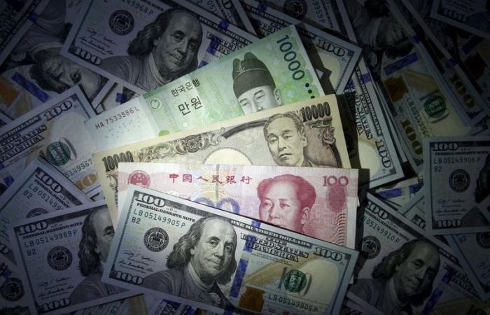 Dollar starts 2025 higher; the yen is at its lowest level in five months