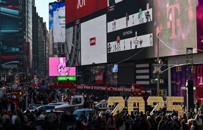 authorities worry about possible violence during New Year's festivities in Times Square