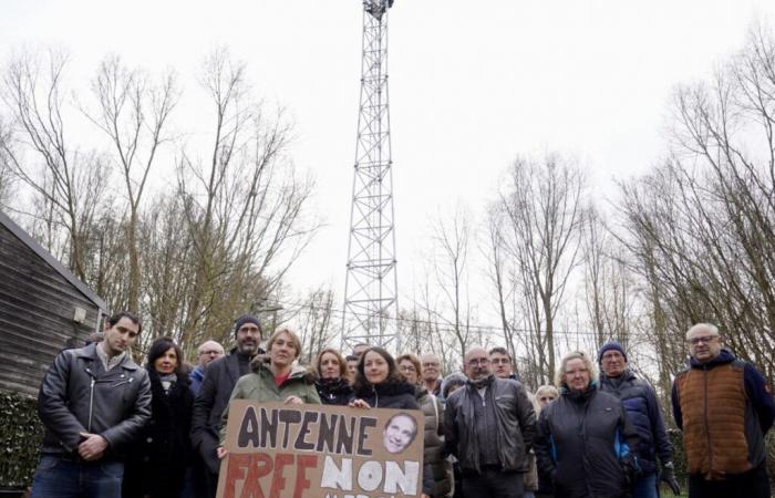 A collective protests against the establishment of a relay antenna in Val-d'Oise