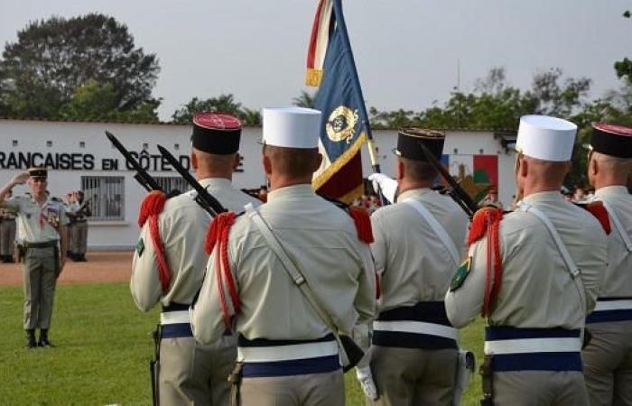 French forces are preparing to hand over the Port-Bouët base to the Ivorian army and leave Senegal