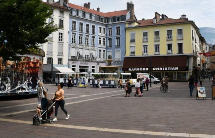 Grenoble is no longer the 3rd largest city in the region