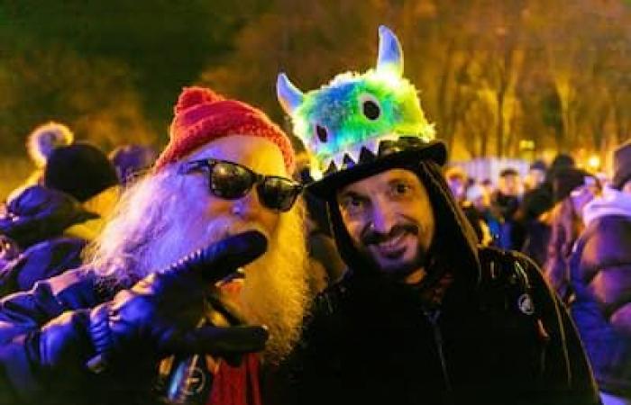 [EN IMAGES] New Year in Quebec: thousands of locals and tourists celebrate to the tunes of the smiling Bottine