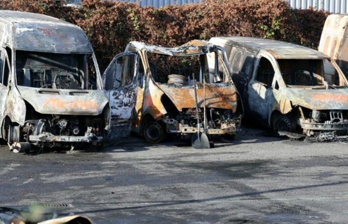 984 cars burned, 420 arrests and 310 police custody in France, according to a report from the Ministry of the Interior