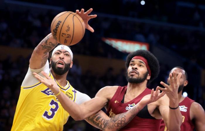 Lakers coach JJ Redick says beating Cavaliers requires ‘close to perfect basketball’ after 122–110 loss