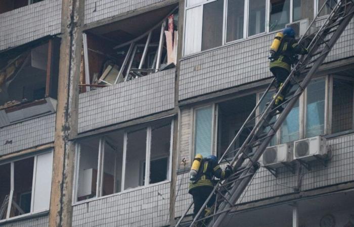 one dead, seven injured in Russian attack on downtown kyiv