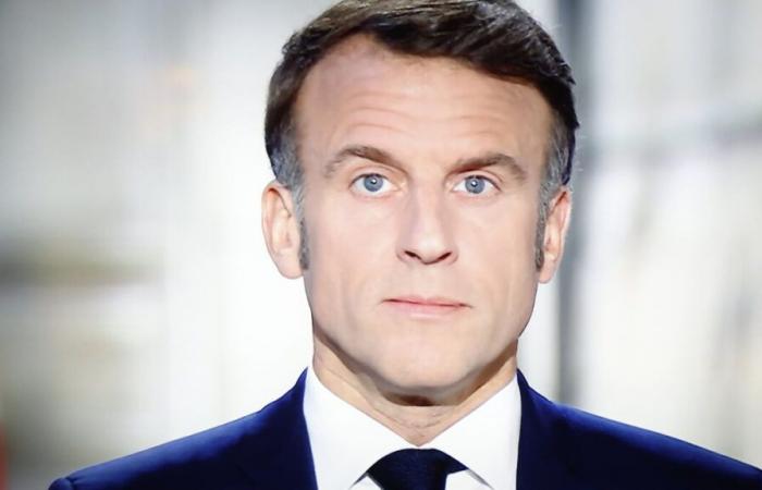 Wishes from Emmanuel Macron, violence on the fringes of the New Year, war in Ukraine: the news to remember this afternoon