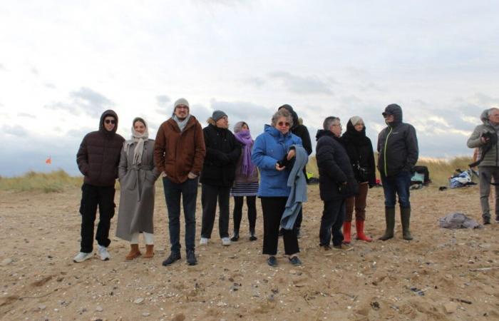 In Merville-Franceville, around twenty Frosty people braved the cold for the New Year's naturist bath