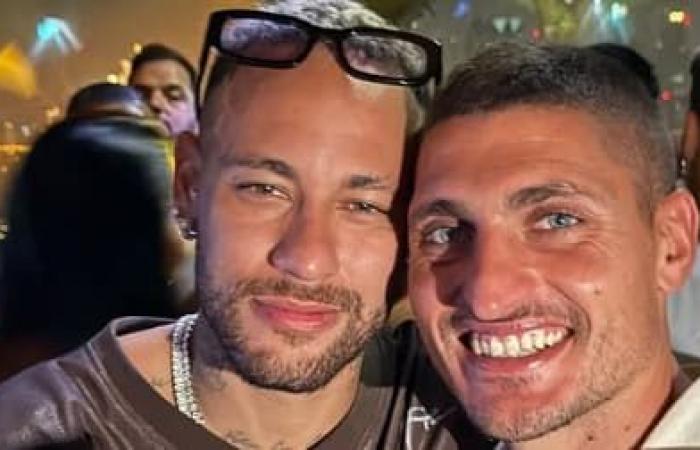 ‘The best player after Iniesta’, Neymar poses with Verratti on New Year’s Eve