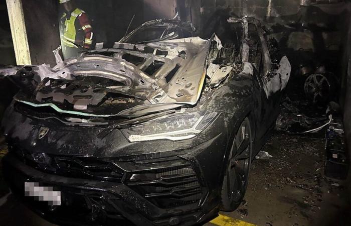 Car on fire and major damage in an underground garage in Aargau