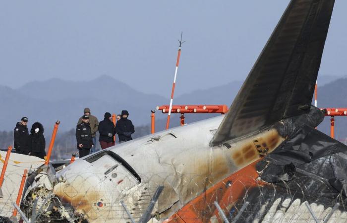 Boeing investigators analyze South Korea plane crash site