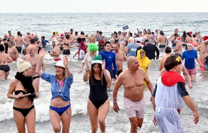 New Year: more than 700 came to swim in Gruissan to start the year 2025