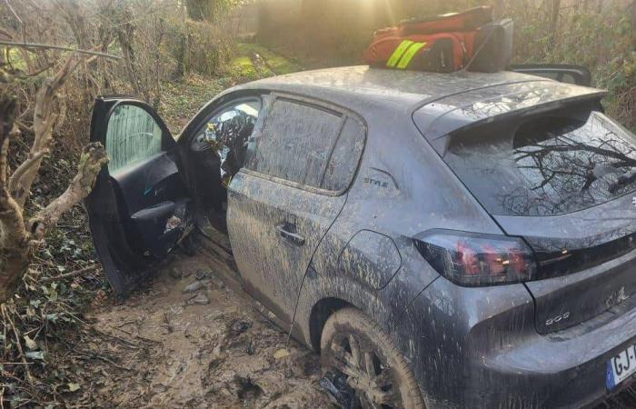 Missing for three days, a septuagenarian found safe and sound: his car was stuck on a forest road