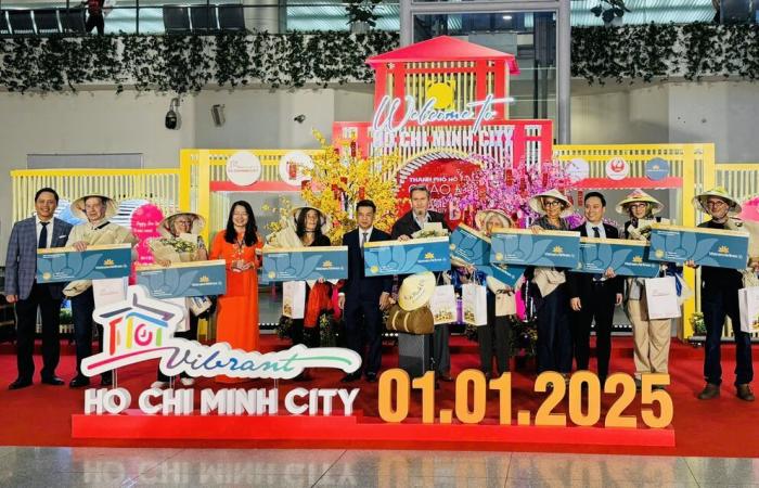 Ho Chi Minh City welcomes the first international tourists of 2025